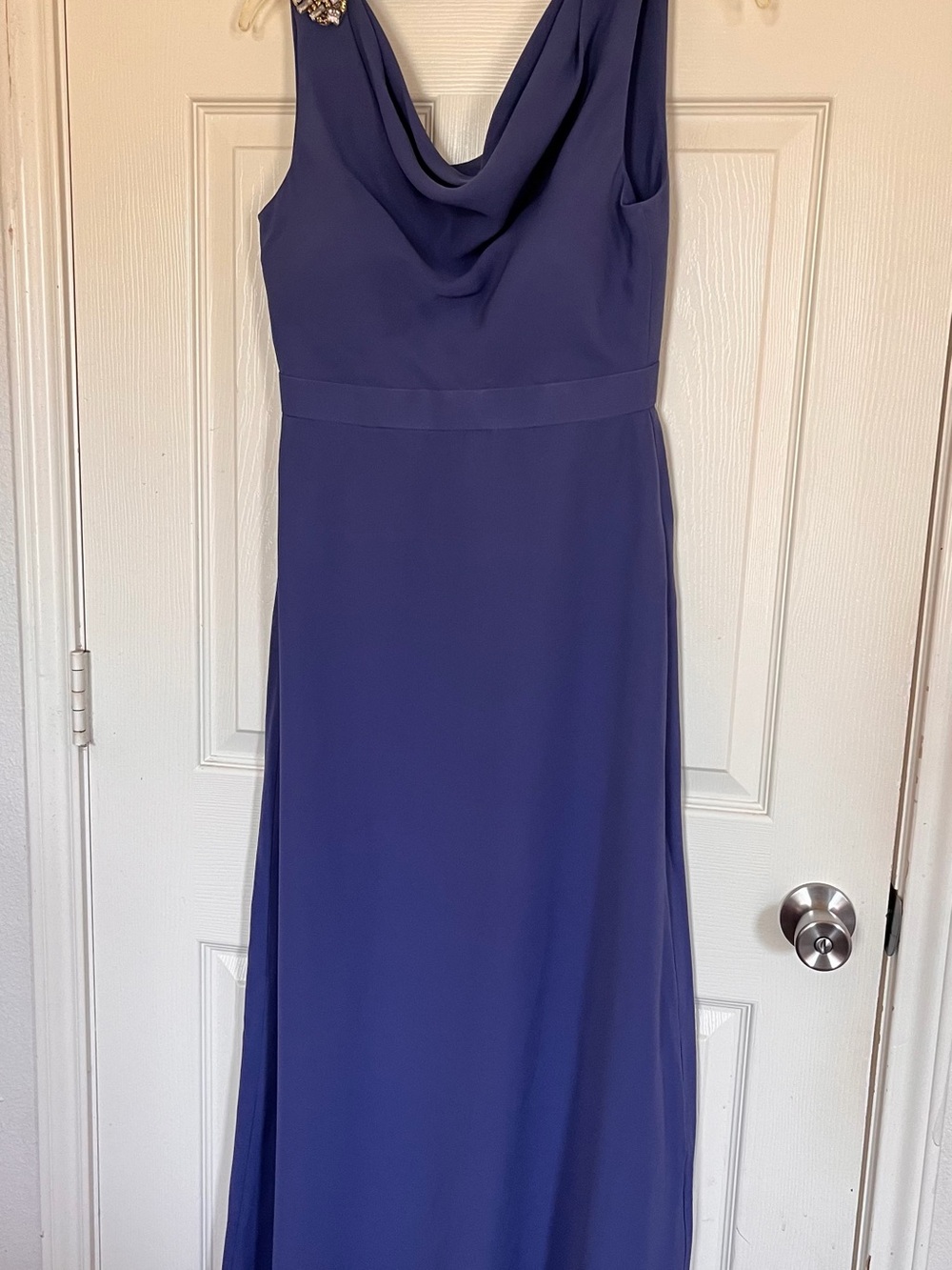 Elegant Cowl Neck Maxi Dress in Deep Violet